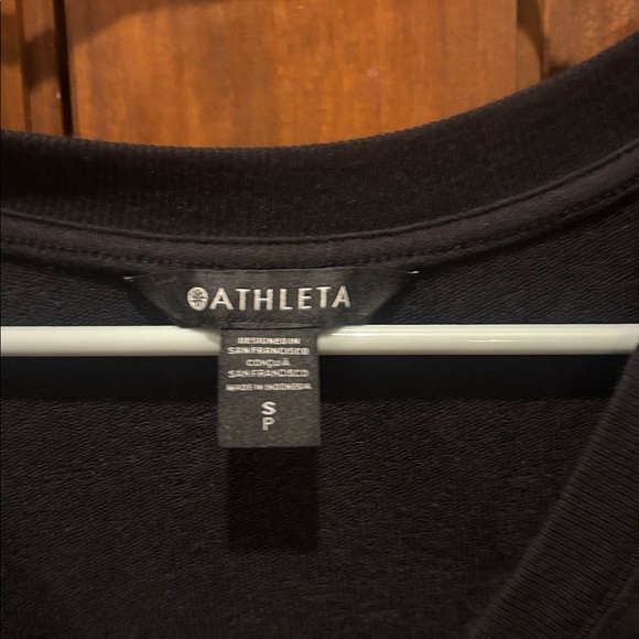 Athleta Black Short Sleeve V-Neck Tee - Picture 2 of 6